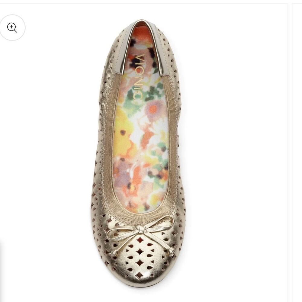 NWOB Vionic Spark Surin Women's Modern Ballet Flat Size 6 Gold Comfort Casual
